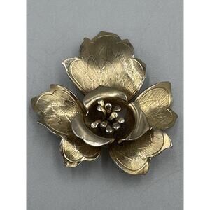 Vintage Gold Colored Flower Leaves‎ & Petal Brooch